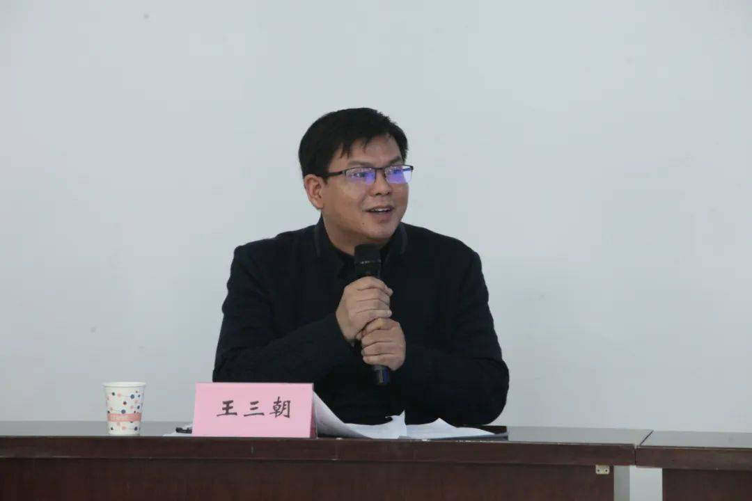 王三朝"出彩河南人"2020最美教师特别奖获得者新乡市第一中学教师16年