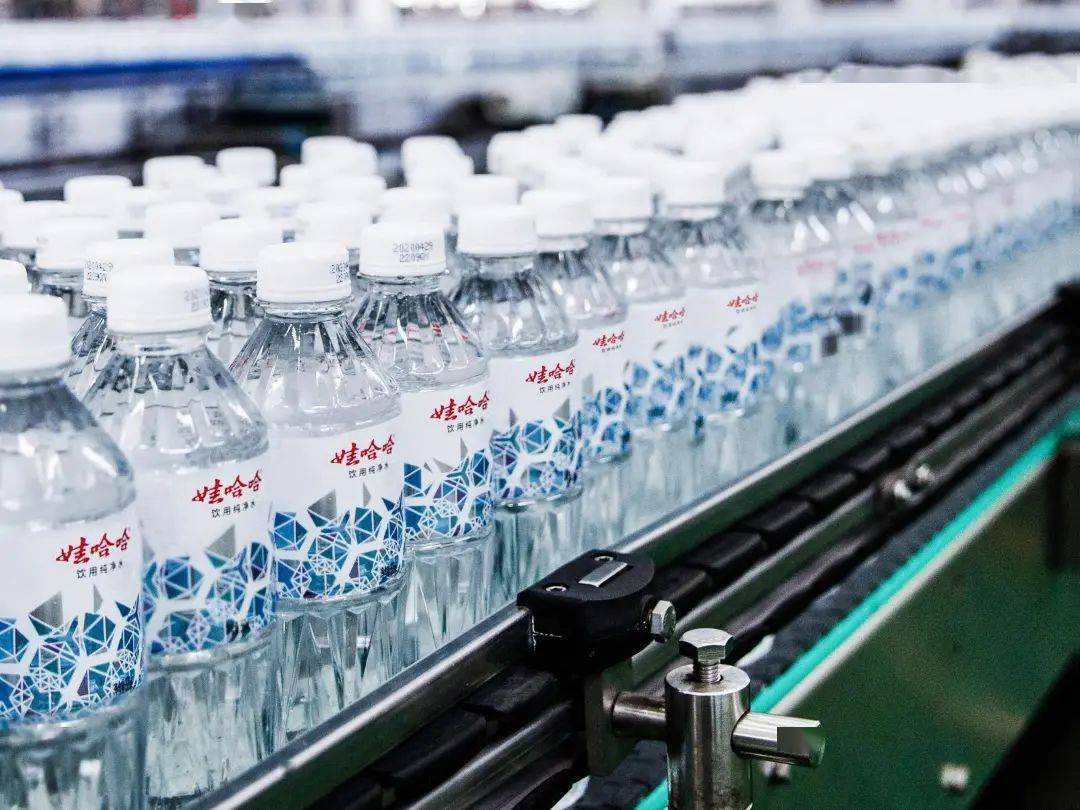 行业唯一!娃哈哈入选2021中国品牌强国盛典十大国品之光_钙奶_消费_方