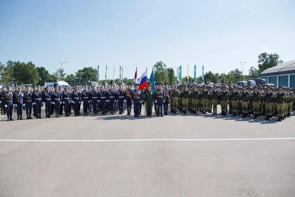 穿著海魂衫的俄軍四等人ВДВ其實是精銳毛子