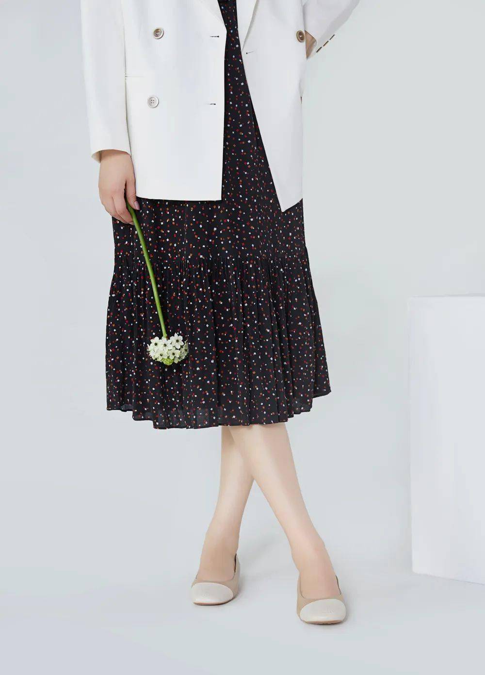 特惠价春天必入的两双鞋，百搭又好看