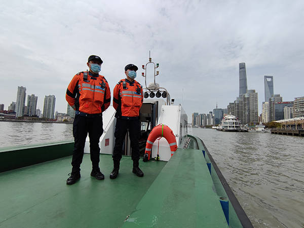 上海邊防港航公安黃浦江水域秩序平穩昨晚截至目前零警情