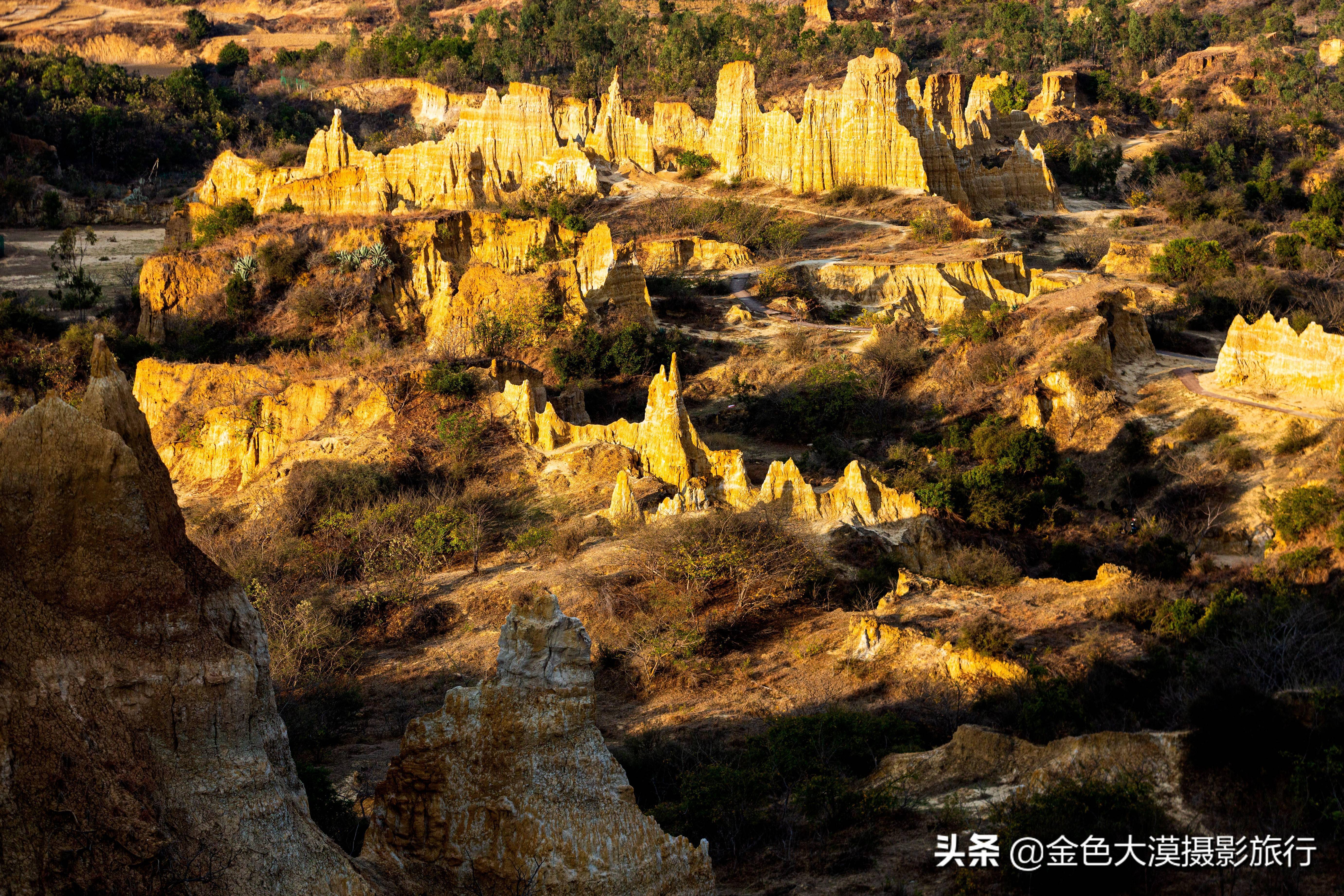 雲南旅行攝影元謀土林對攝影人情有獨鍾的浪巴鋪土林圖集