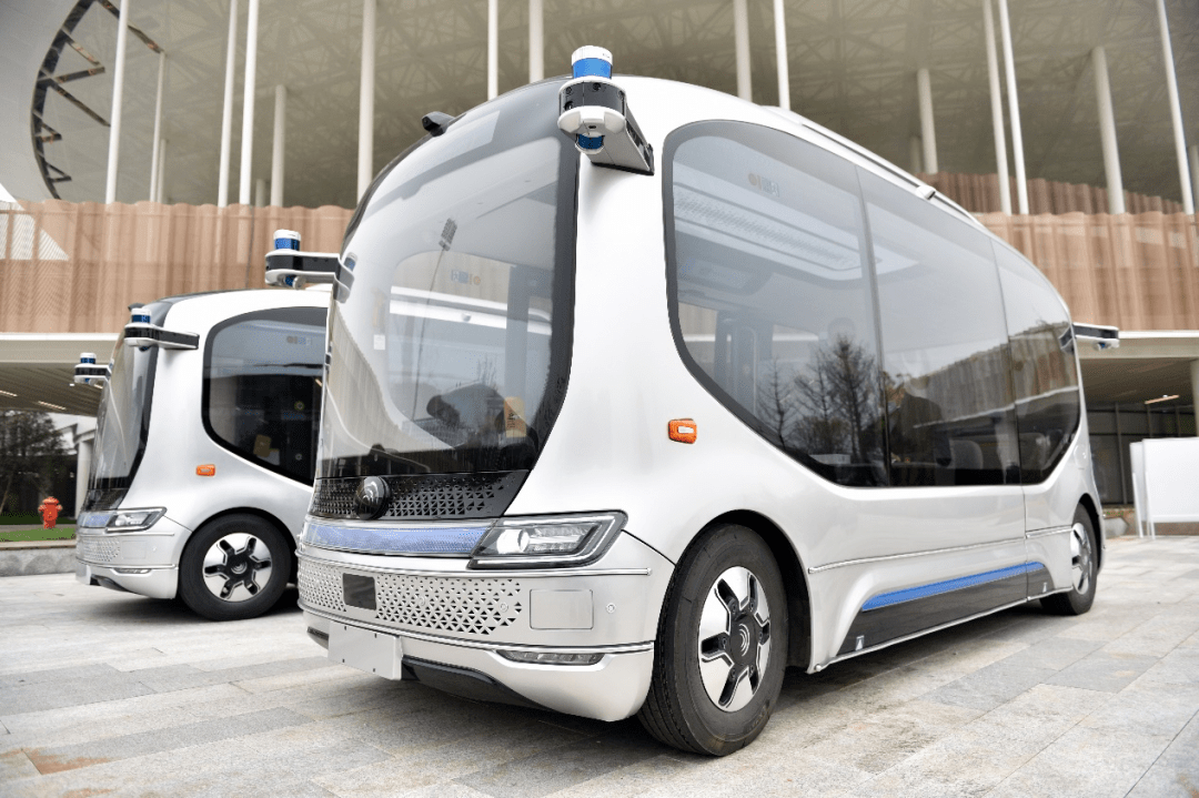 要闻科技感十足绍兴首批无人驾驶公交小巴亮相亚运会棒垒球场馆