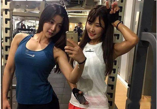 韩国健身母女姐妹花走红网络身材颜值惹人爱回头率爆棚
