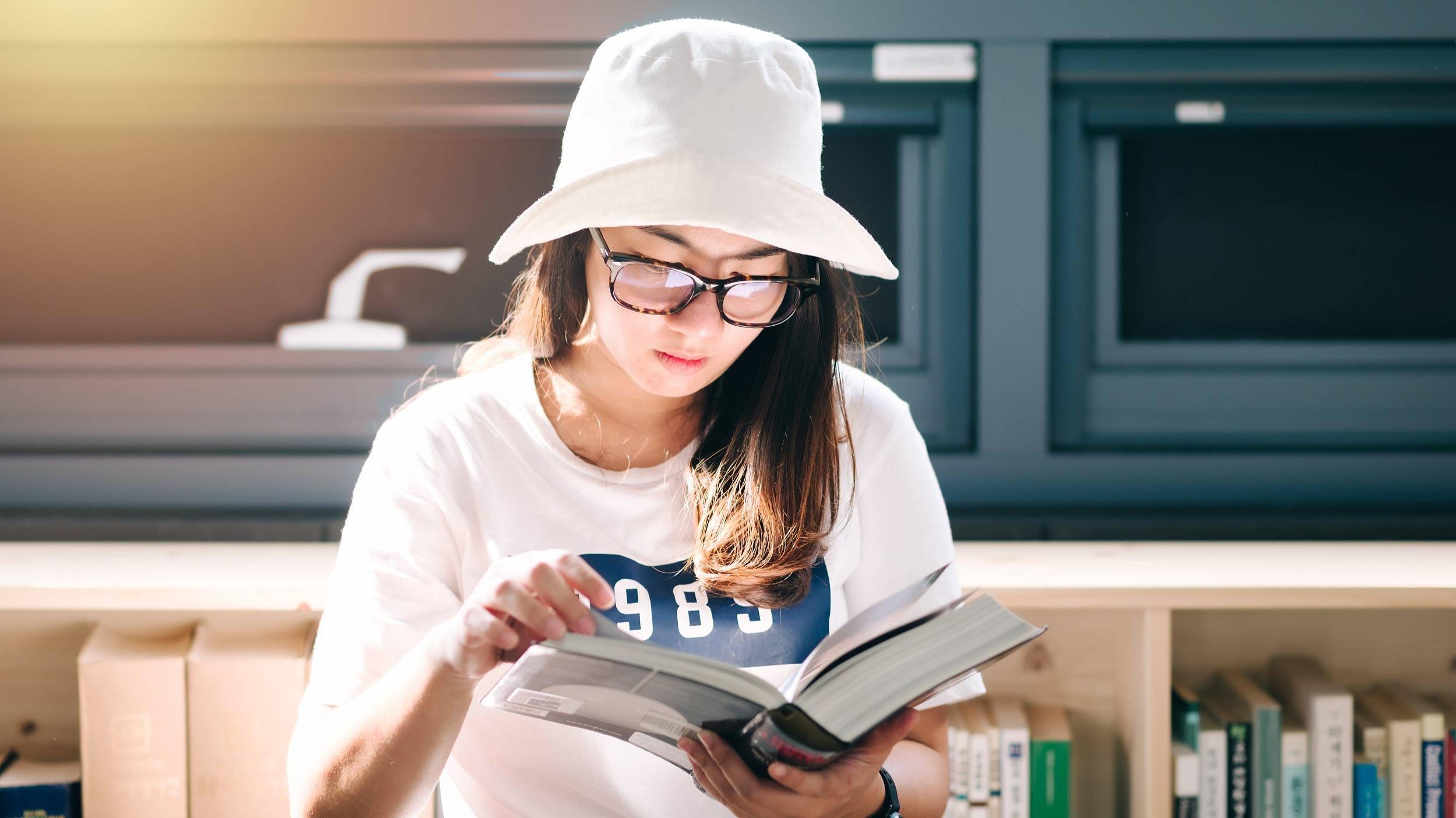 无论985还是211大学生最爱看的书都是它