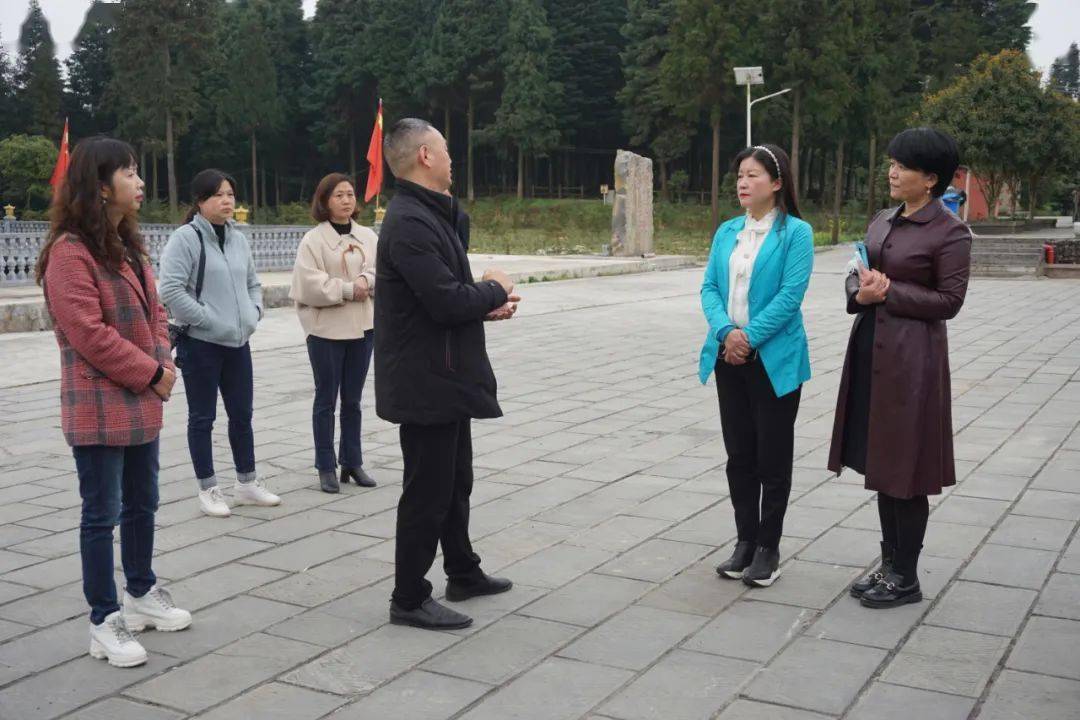 谢国蕾率队到凤冈进行选题调研_发展_遵义市_乡村