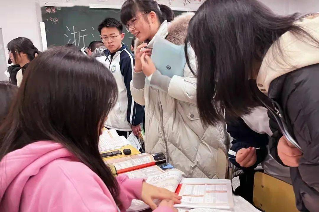 清燕归橘乡黄岩中学情系母校支队总结