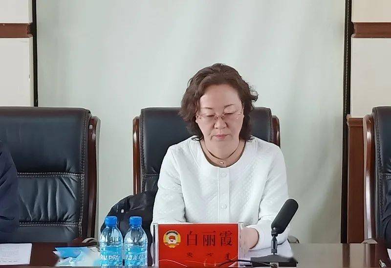 白丽霞一行深入太仆寺旗开展调研
