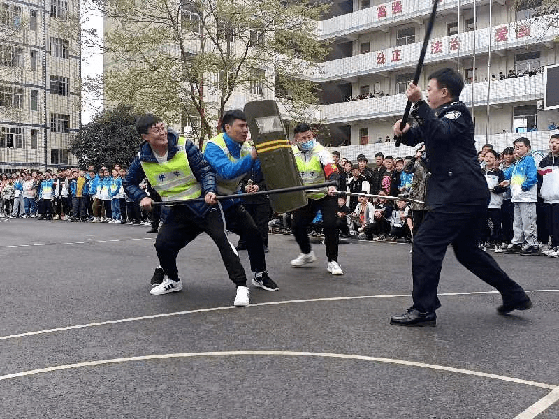 镇雄长风中学事件图片