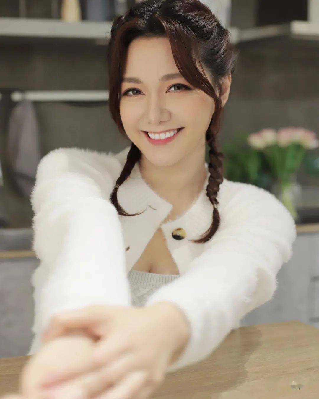 金宵大厦2汤洛雯演痴情粉丝迷恋郭子豪