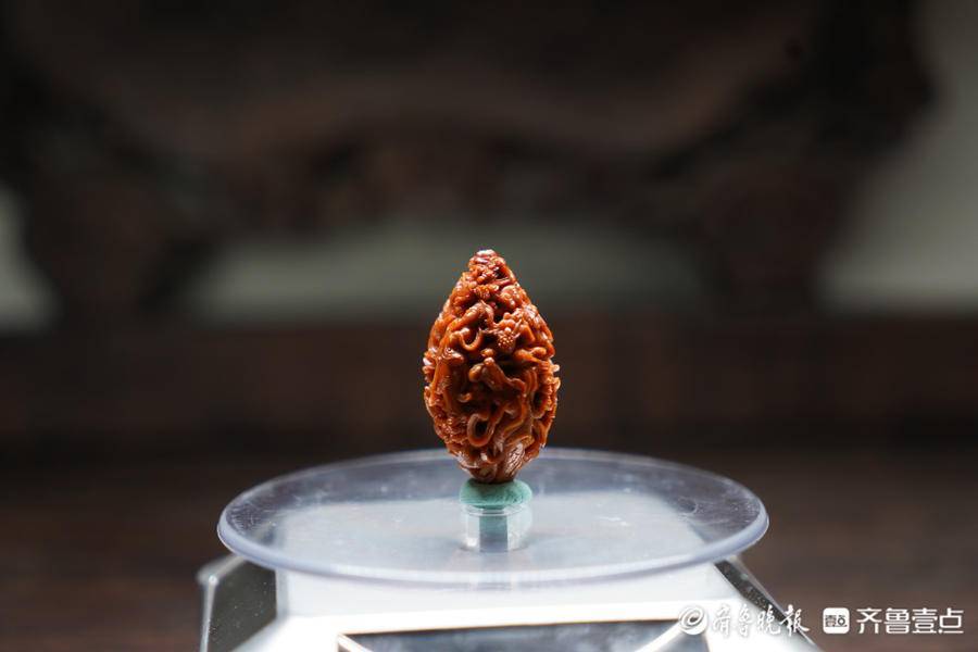 一刀一世界一核一乾坤德州核雕大师刘铁成方寸之间的真功夫