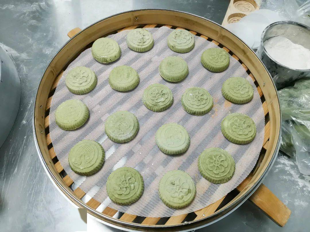 就离谱龙游这家小吃店的清明粿想吃居然要靠抢