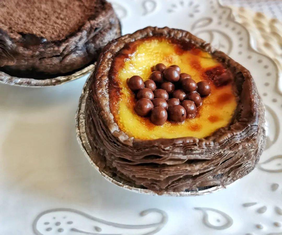 一口爆浆,浓香丝滑,好吃到停不下来的流心蛋挞_可可_巧克力_装饰