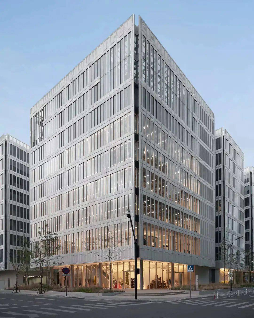 b1ock时尚概念店:建筑师与艺术家在天目里的场景实验