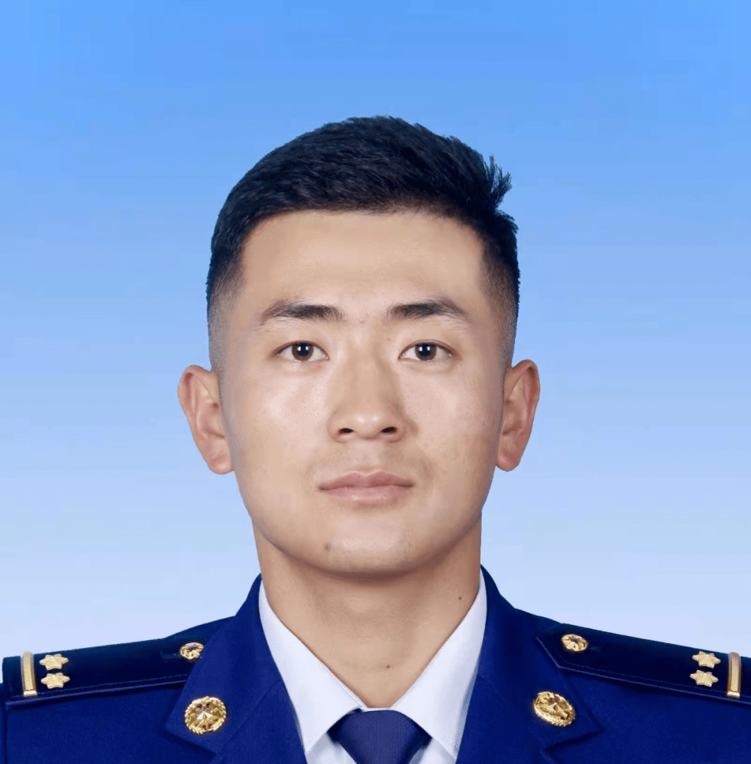 勇夺第一救援尖兵风采尕藏加