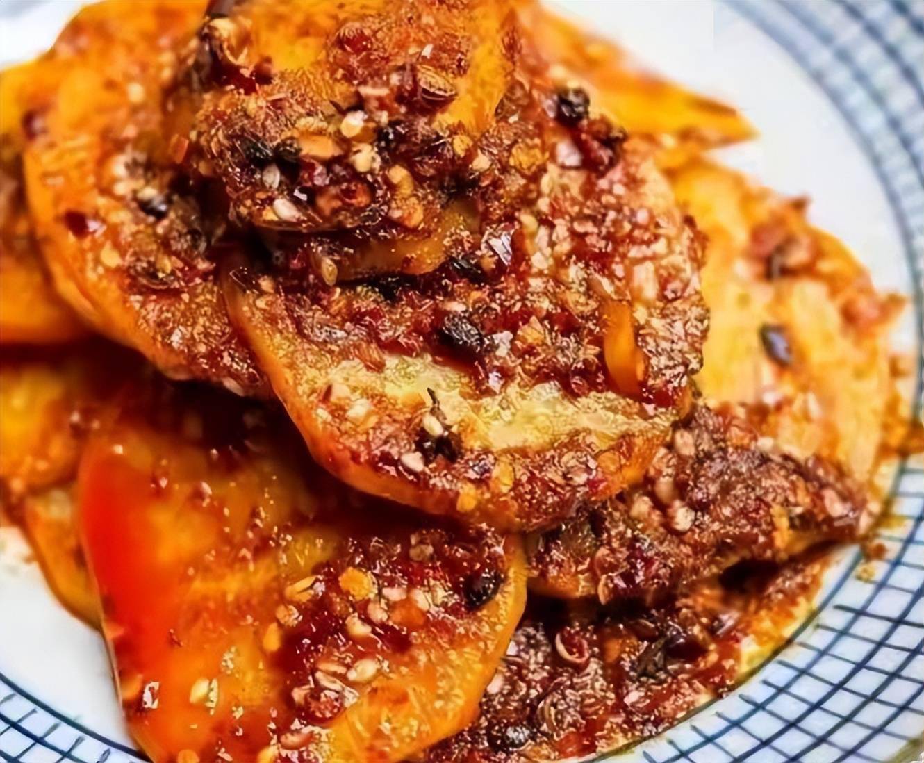 招待广东儿媳妇,湖南婆婆炒了一桌子辣菜,儿媳妇一句话完胜