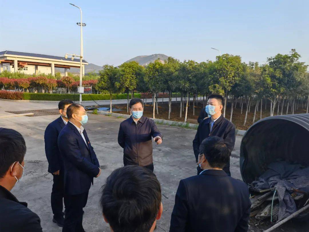 南阳市生态环境局党组书记刘建光,淅川县长王兴勇陪同.