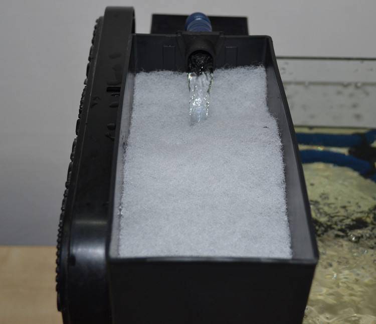 明白物理过滤的道理鱼缸里的滤棉滤材怎么摆放他不是摆呢