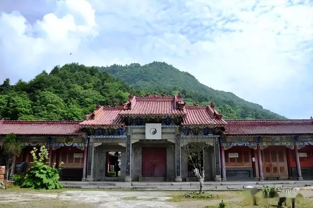 登汉中天台山以问道