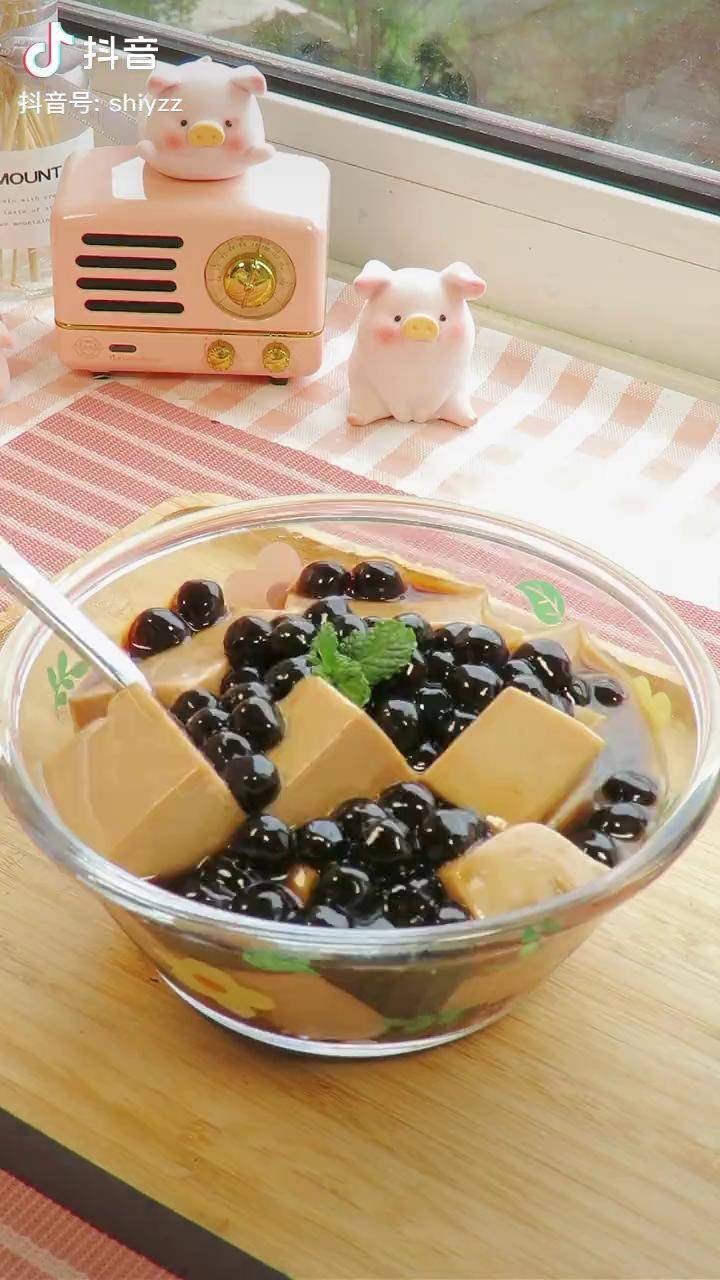 嚼着吃的珍珠奶茶冻拿来吧你甜品万物皆可冻奶茶