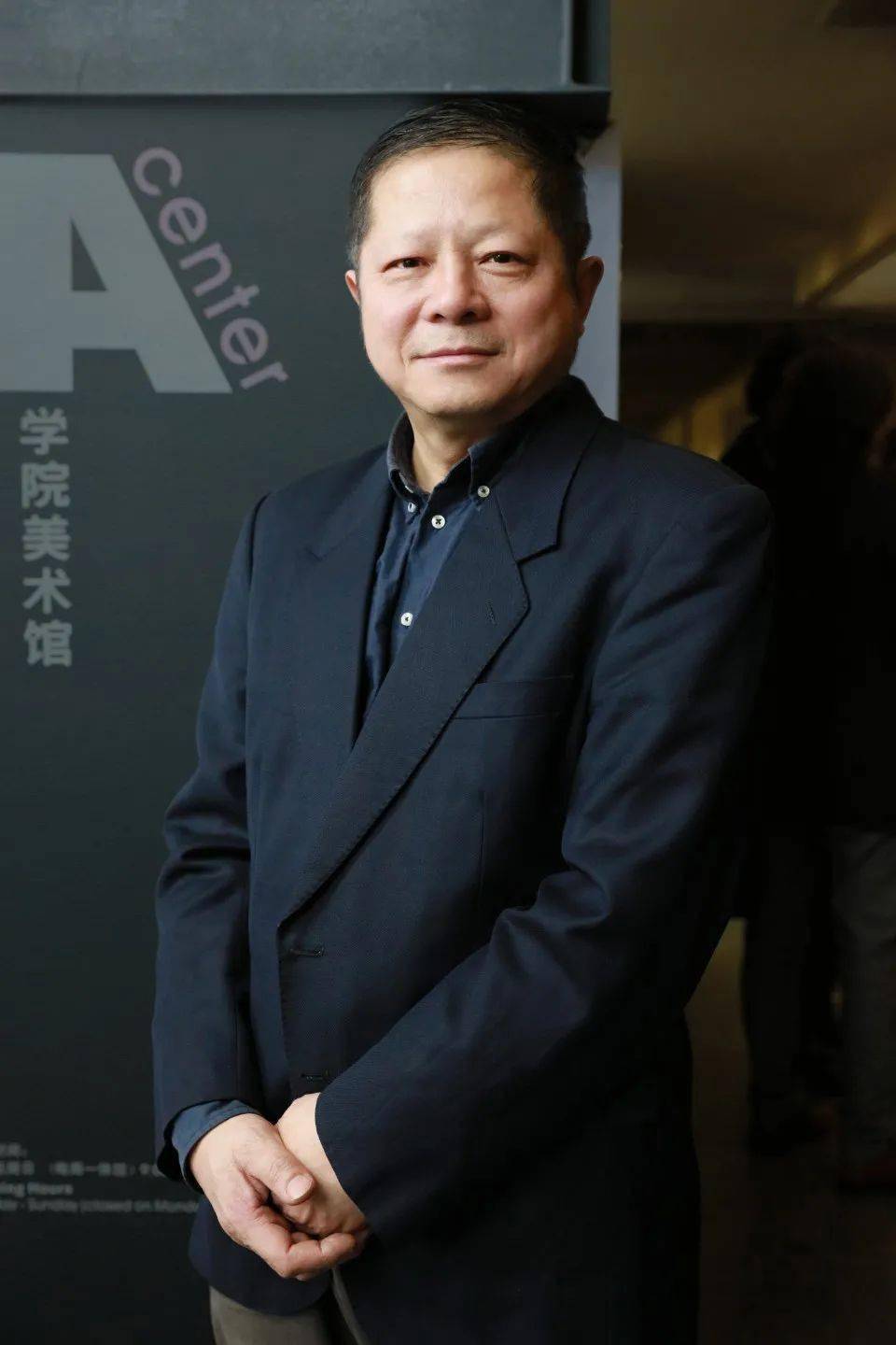 本套产品的设计师,正是国家钱币大师李小川.