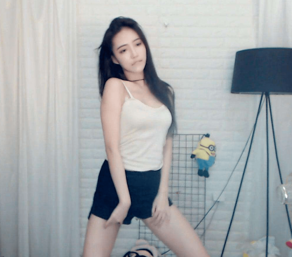 王指导与神豪分手舔狗最后一无所有