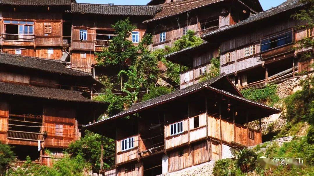 雷山以美人命名的建筑一定要看苗族美人靠