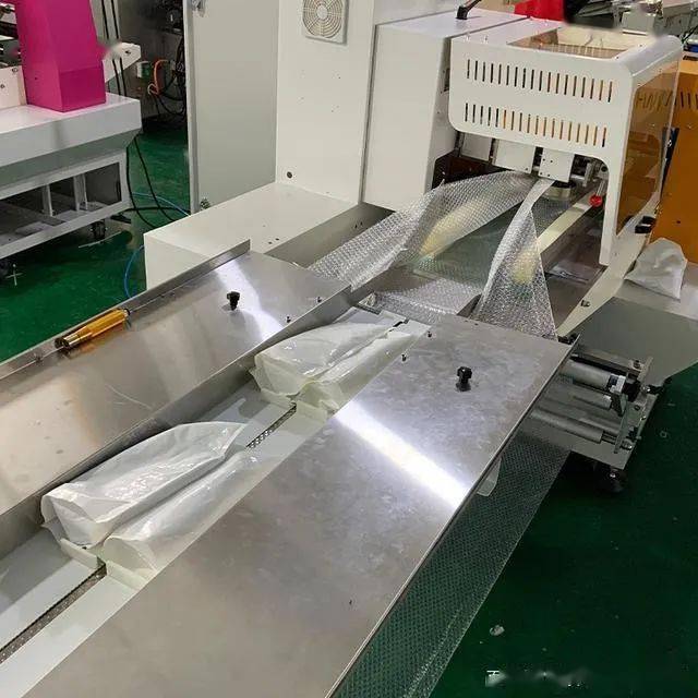 气泡袋包装机电商物流行业不可或缺的一种设备