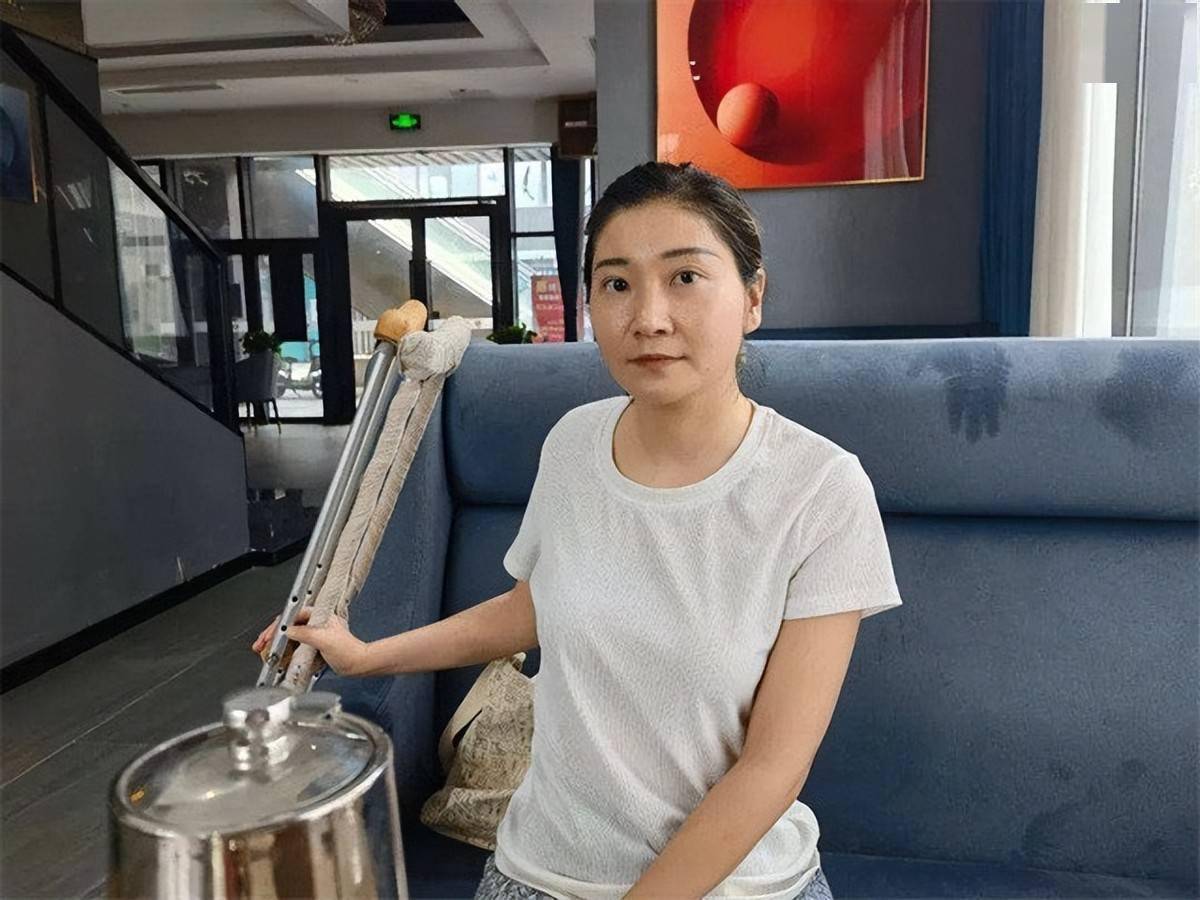 2019年那个在泰国被丈夫推下悬崖后生还的中国孕妇近况如何