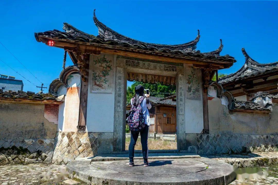 哇人民日报大版面报道永泰因为这个好火