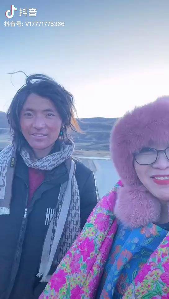 丁真的家乡你来过吗在理塘追丁真格聂王子微笑收藏家波哥理塘丁真卓小