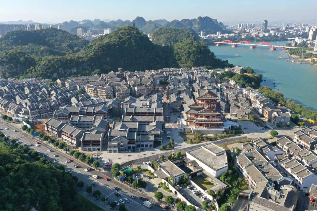 柳州窑埠古镇螺蛳粉街获评广西首批自治区级夜间特色消费集聚区