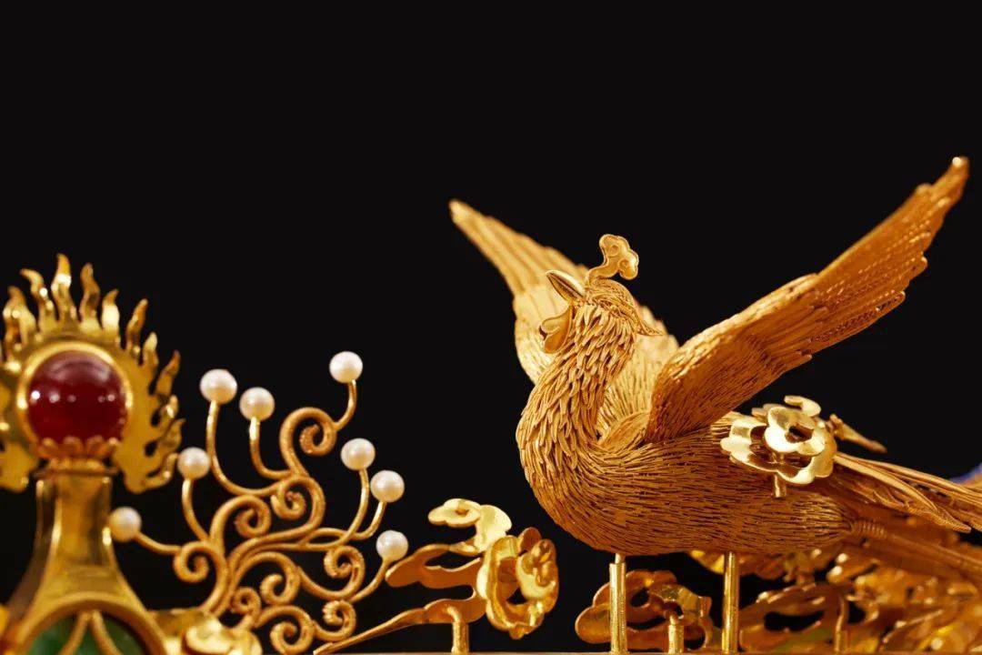 潮宏基邀您共赴花丝镶嵌工艺藏品展一起见证东方时尚