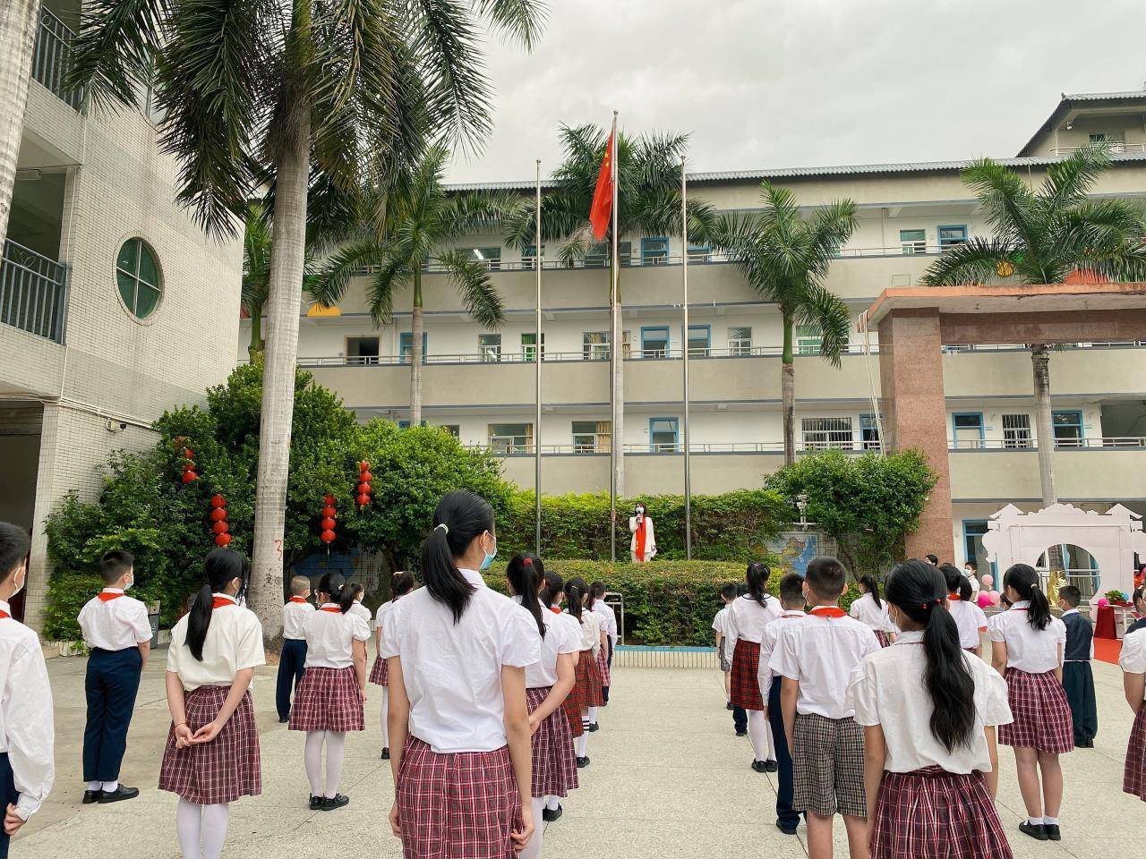 龙华育英小学图片