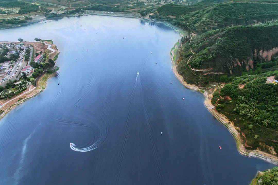 林皋慢城 | 慢下来看生活,静待一朵花开的时间_旅行_湖畔_沙滩