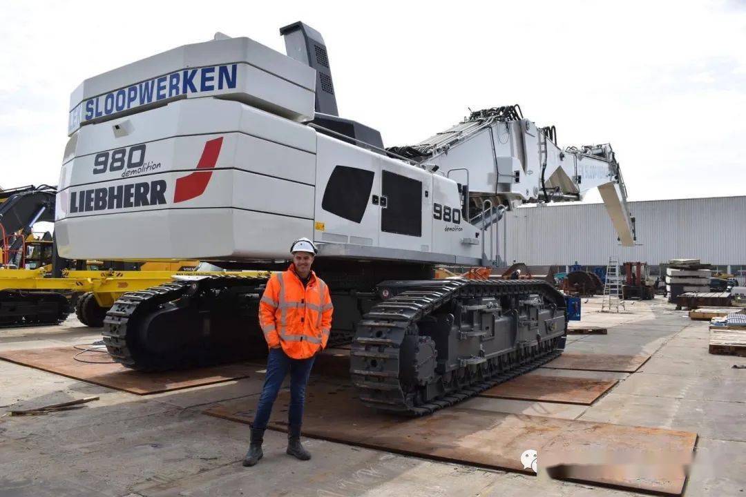 巨兽出笼利勃海尔r980变身207吨巨型拆除机