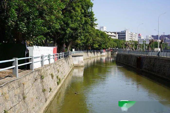 巩固龙湖沟水体治理成效龙湖沟污水主干管上岸工程上半年管道贯通