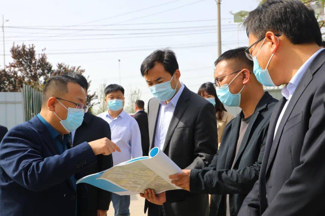 刘军伟实地调研辉县项目建设