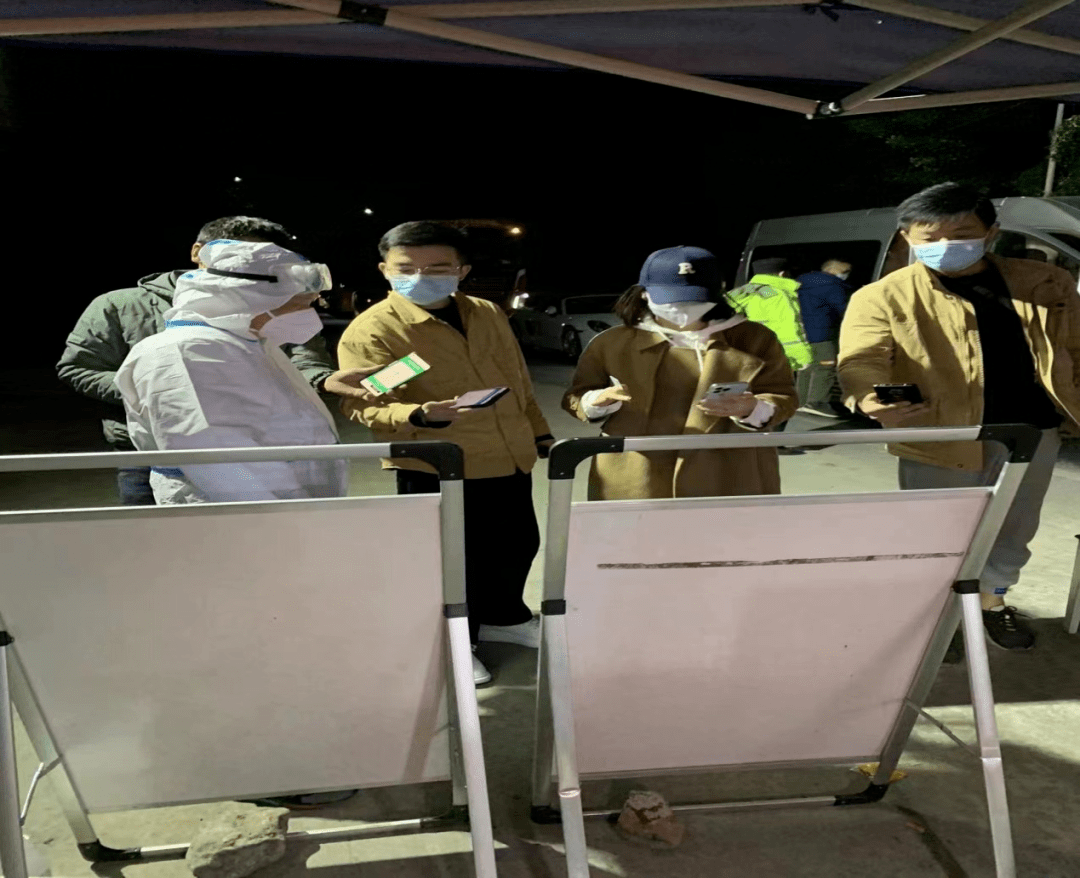 千秋关是重要的省际连接线,交通量居宁国干线公路之首,重车多,且大多