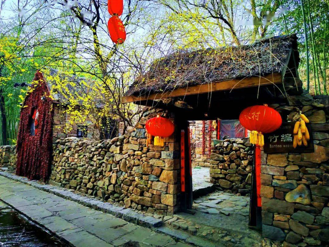 以"竹泉村"为代表的"外部资金撬动模式"被评为10个乡村振兴模式行业