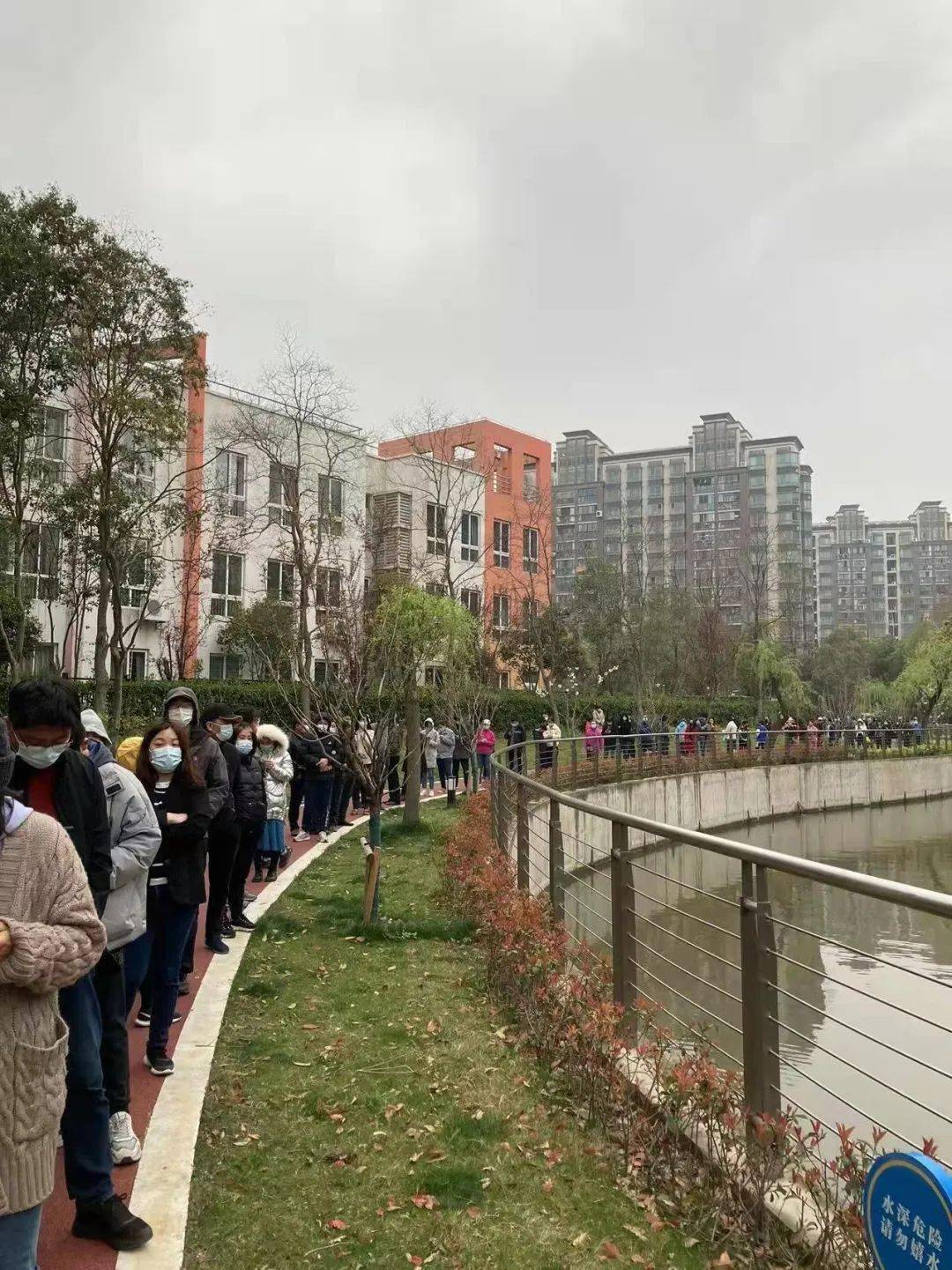 特别是在做设计时多考虑一些可能性真碰上这种不可抗力时能更从容