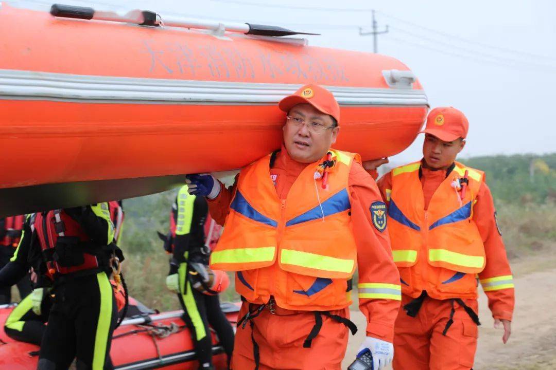 《精彩火焰蓝》电子杂志2022年第8期