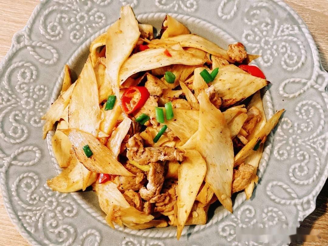 做法简单的家常小炒茭白炒肉清炒茭瓜炝炒佛手瓜尖超美味