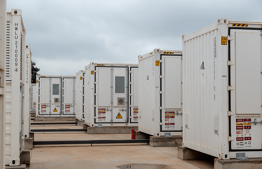 0mwh智能组串式储能系统面对未来高比例的光伏,风电类等波动性能源,该