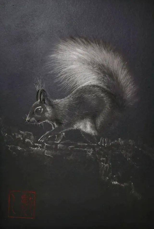 这位乡村美术老师的粉笔画牛