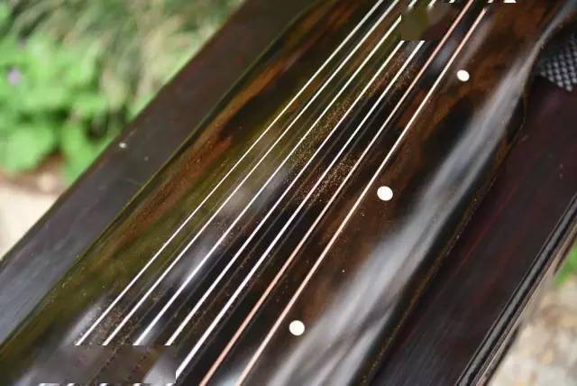 古琴琴弦保养很重要