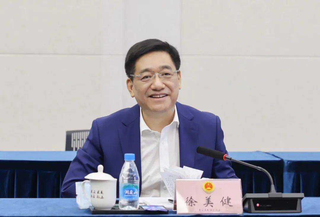 苏州市人大常委会副主任徐美健率队视察指导检察院工作