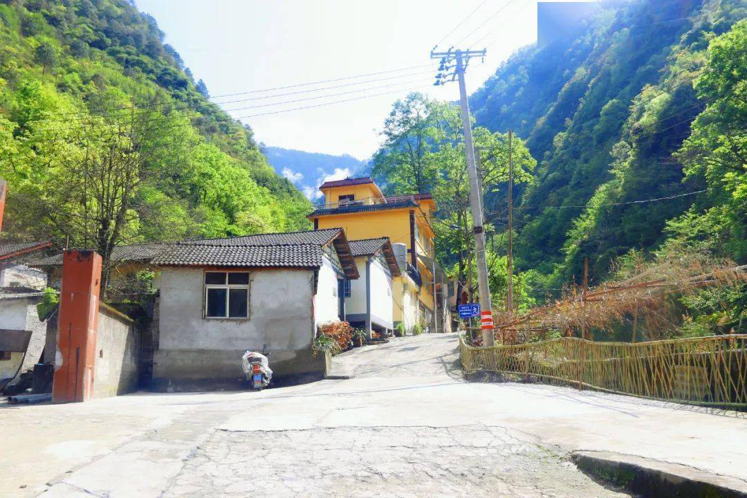 政府宣传办编辑:桑琳婷审核:鲁慧琴贡山县茨开镇人民政府等着您的关注