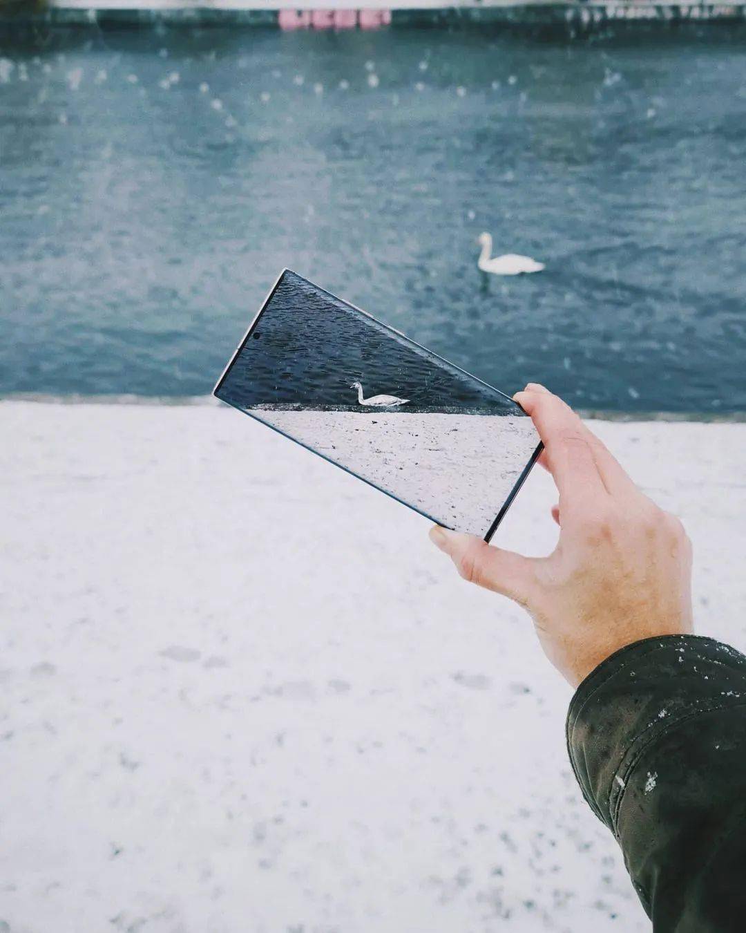 用手机拍画中画