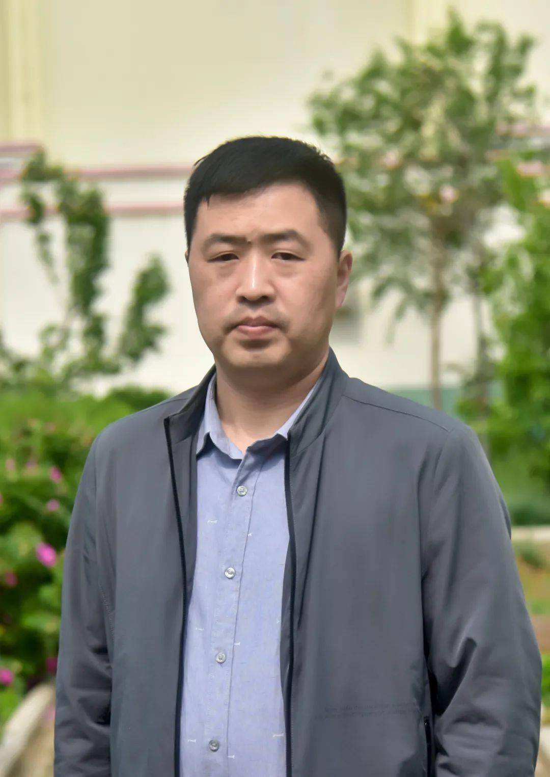 杨金辉我要跟小麦谈一场轰轰烈烈的恋爱